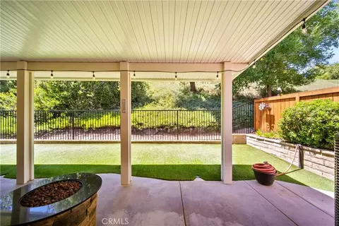 Exterior - 28655 Placerview Trl, Santa Clarita, CA 91390 photo 5 of 10