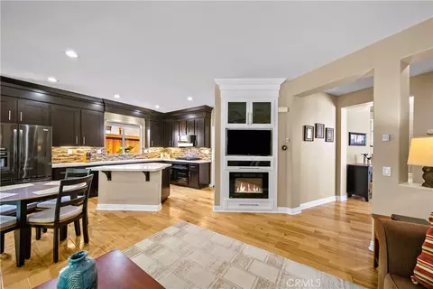 Kitchen - 28655 Placerview Trl, Santa Clarita, CA 91390 photo 1 of 7