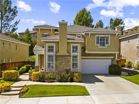Exterior - 28655 Placerview Trl, Santa Clarita, CA 91390 photo 2 of 10