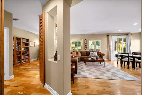 Entry Way - 28655 Placerview Trl, Santa Clarita, CA 91390 photo 3 of 11