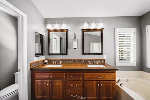 Bath - 28655 Placerview Trl, Santa Clarita, CA 91390 photo 4 of 4