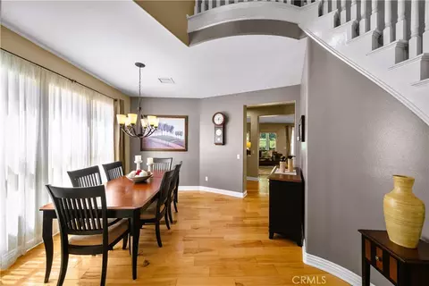 Dining - 28655 Placerview Trl, Santa Clarita, CA 91390 photo 3 of 3
