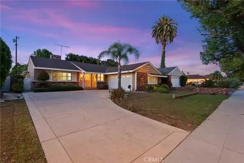 15927 Tupper St, North Hills, CA 91343