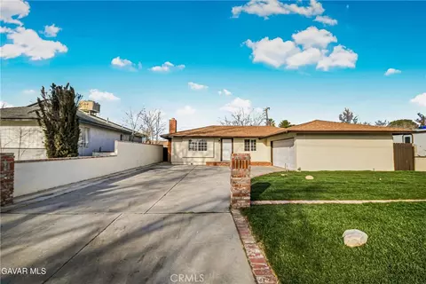 45503 11th St W, Lancaster, CA 93534