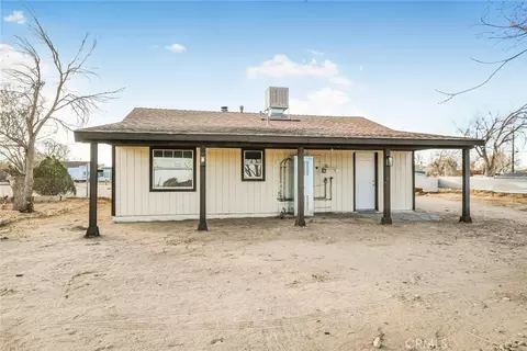 47242 92nd St W, Lancaster, CA 93536