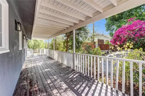 9246 Rowell Ave, Chatsworth, CA 91311