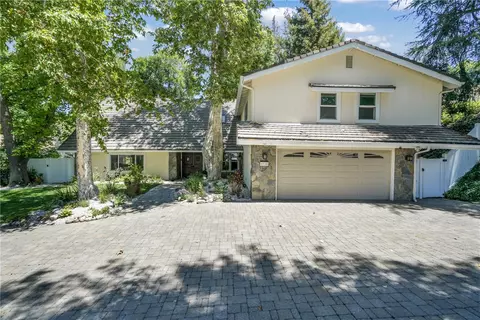 4726 Winnetka Ave, Woodland Hills, CA 91364