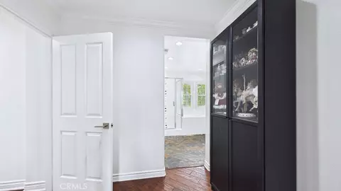 Entry Way - 24139 Crescent Ct, Valencia, CA 91355 photo 4 of 5