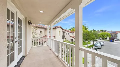 Exterior - 24139 Crescent Ct, Valencia, CA 91355 photo 7 of 20