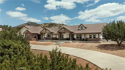 33322 Deerglen Ln, Agua Dulce, CA 91390