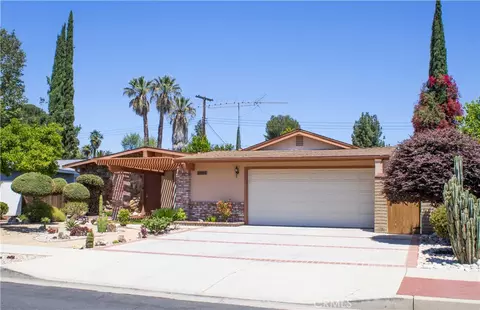 22929 Leadwell St, West Hills, CA 91307