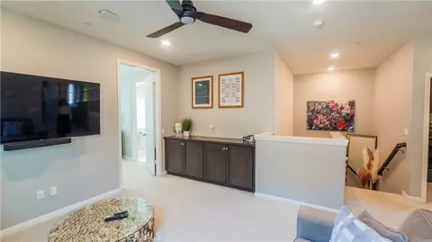 Entry Way - 22740 Harmony, Saugus, CA 91350 photo 2 of 4