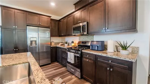 Kitchen - 22740 Harmony, Saugus, CA 91350 photo 1 of 2