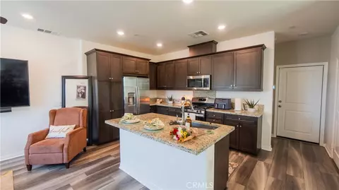 Kitchen - 22740 Harmony, Saugus, CA 91350 photo 2 of 2