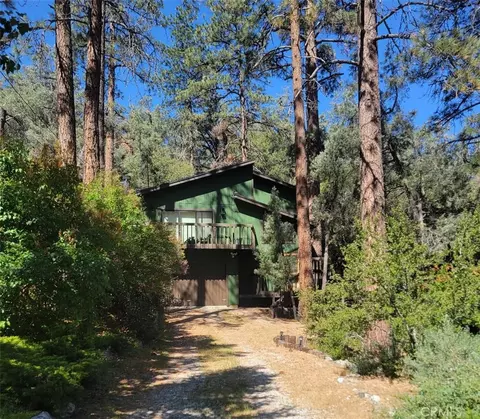 2033 Symonds Dr, Pine Mountain Club, CA 93222