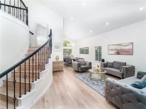 23304 W Vail, West Hills, CA 91307