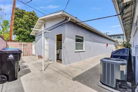 14821 Burbank, Van Nuys, CA 91411 photo 14