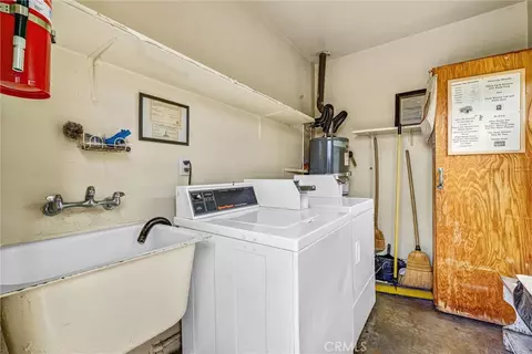 14821 Burbank, Van Nuys, CA 91411 photo 15