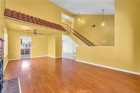 Living - 2148 Scott Ave, Palmdale, CA 93550 photo 3 of 7