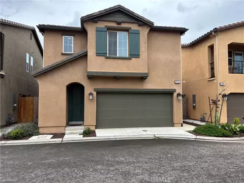 914 Wishon W, Madera, CA 93636
