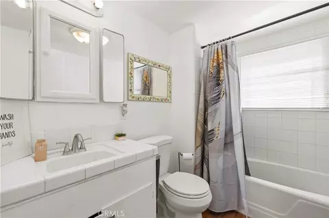 Bath - 1534 E Broadway, Glendale, CA 91205 photo 1 of 1