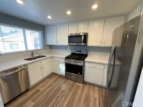 Kitchen - 25150 Steinbeck #E, Stevenson Ranch, CA 91381 photo 1 of 1