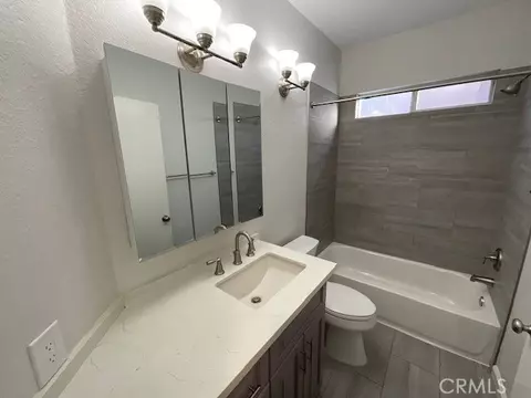 Bath - 25150 Steinbeck #E, Stevenson Ranch, CA 91381 photo 1 of 1