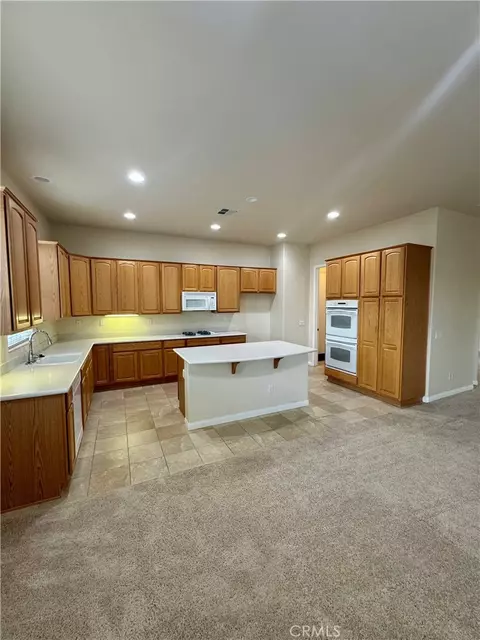 Kitchen - 19533 Vermillion, Apple Valley, CA 92308 photo 1 of 2