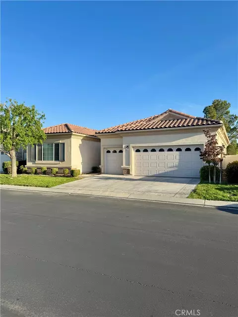 Exterior - 19533 Vermillion, Apple Valley, CA 92308 photo 3 of 16