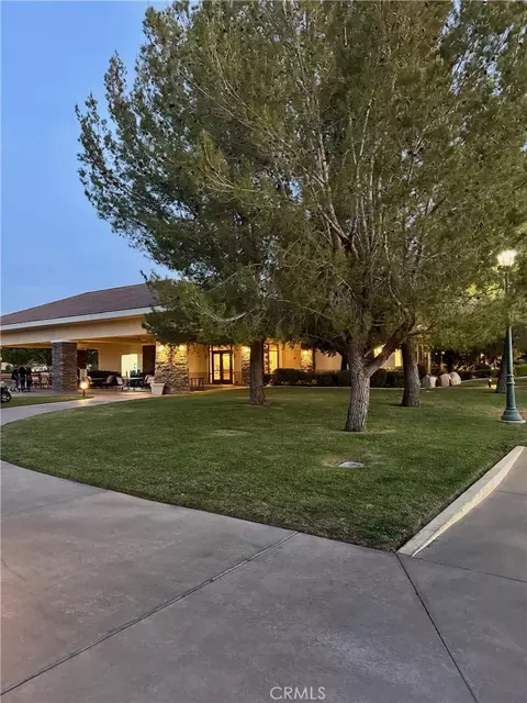 Exterior - 19533 Vermillion, Apple Valley, CA 92308 photo 14 of 16