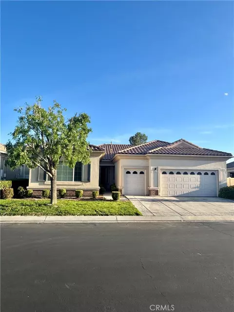 Exterior - 19533 Vermillion, Apple Valley, CA 92308 photo 4 of 16