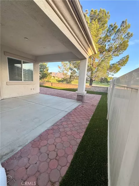 Exterior - 19533 Vermillion, Apple Valley, CA 92308 photo 6 of 16
