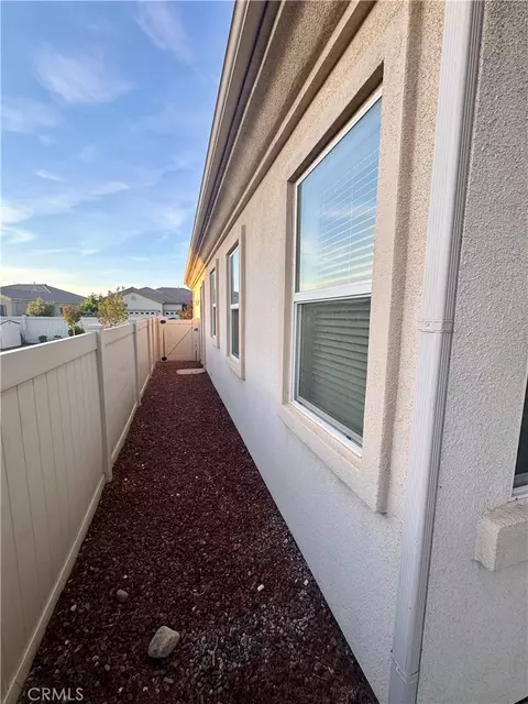 Exterior - 19533 Vermillion, Apple Valley, CA 92308 photo 10 of 16
