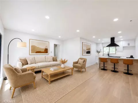 6020 Nevada #11, Woodland Hills, CA 91367