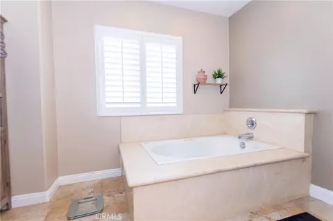 Bath - 31802 Lawson Rd, Acton, CA 93510 photo 6 of 7