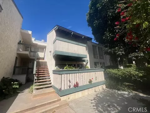 8601 International #224, Canoga Park, CA 91304