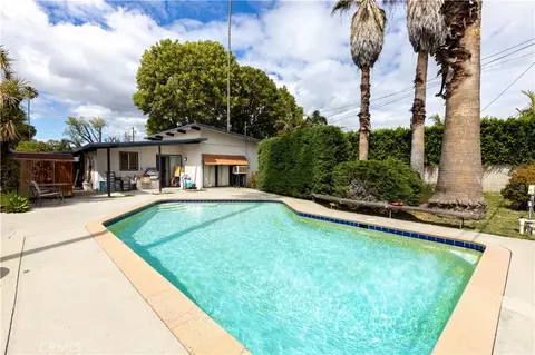 19552 Arminta St, Reseda, CA 91335 photo 4