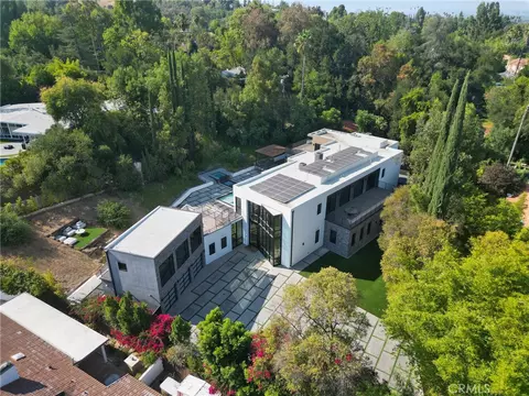 4653 Vanalden Ave, Tarzana, CA 91356