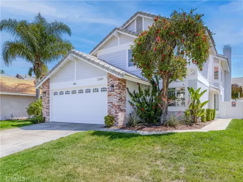26848 Hummingbird Cir, Canyon Country, CA 91351