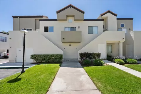 21200 Trumpet #205, Newhall, CA 91321