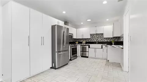 Kitchen - 25651 Ramada, Valencia, CA 91355 photo 2 of 2