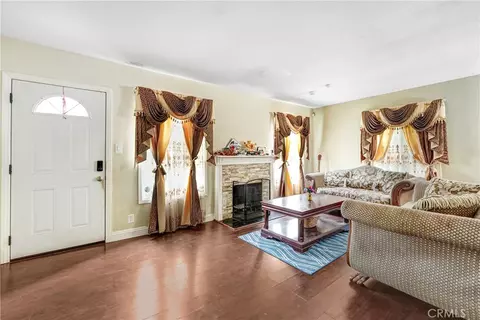Living - 19549 Schoolcraft, Reseda, CA 91335 photo 1 of 2
