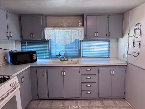 37311 47th E #40, Palmdale, CA 93552 photo 21