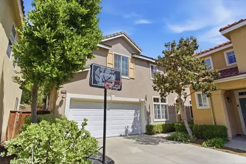 24706 Montevista Cir, Valencia, CA 91354