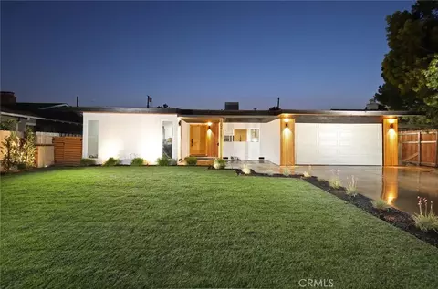 10415 Bevis Ave, Mission Hills San Fernando, CA 91345