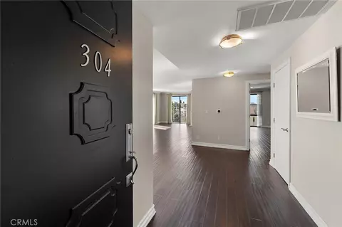 152 S Oakhurst Dr #304, Beverly Hills, CA 90212