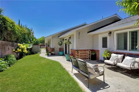 Exterior - 25142 Walnut St, Newhall, CA 91321 photo 1 of 2