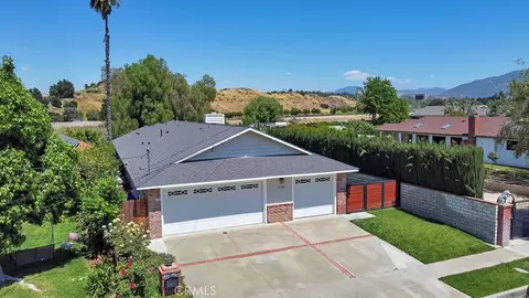 25142 Walnut St, Newhall, CA 91321