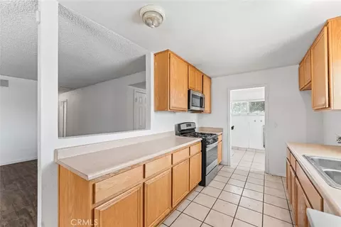 Other - 45303 6th St E, Lancaster, CA 93535 photo 3 of 7