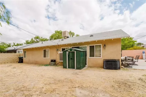 Exterior - 45303 6th St E, Lancaster, CA 93535 photo 6 of 7